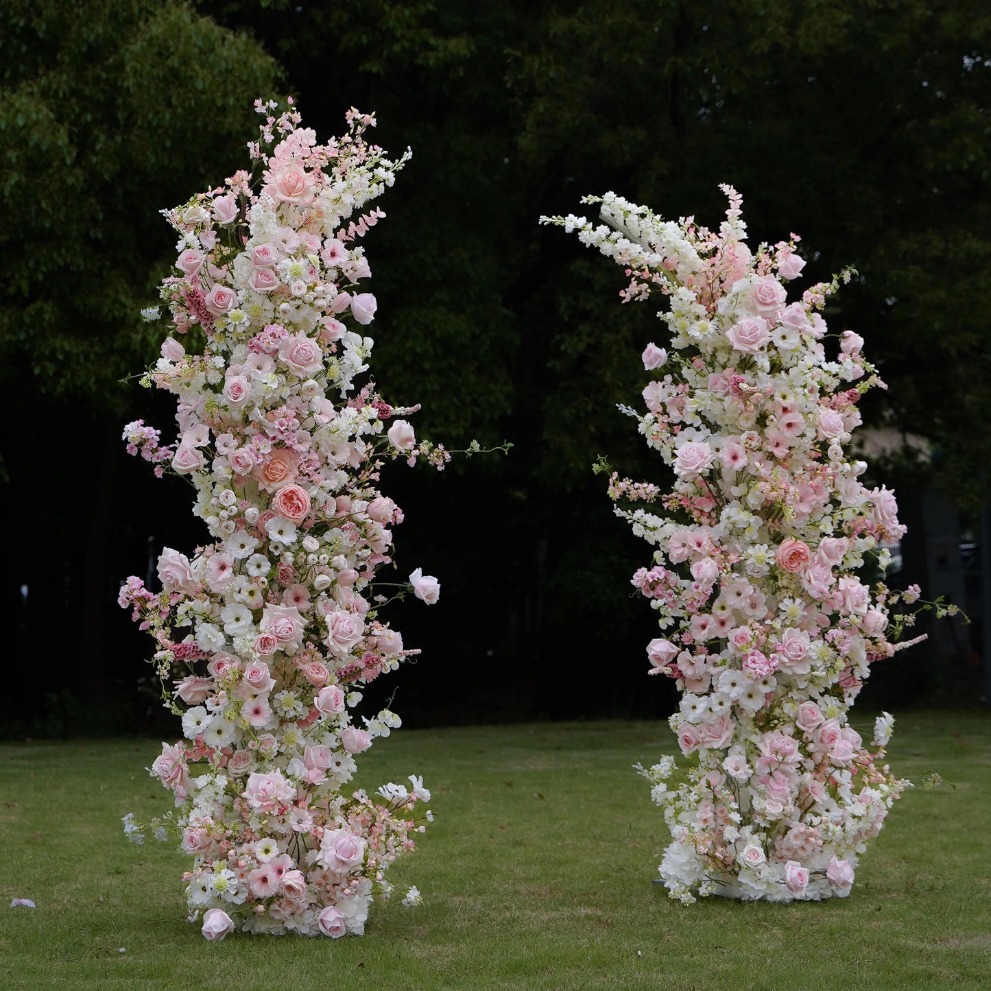 SAKURA - FLORAL HORN ARCH