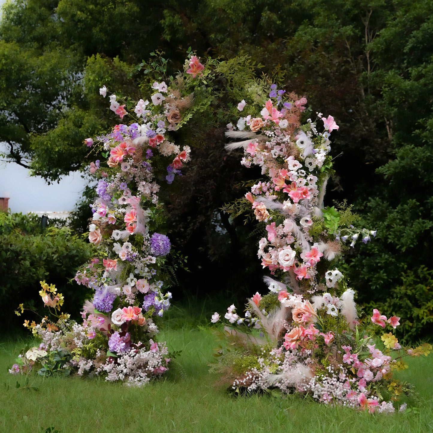 MEADOW- FLORAL HORN ARCH