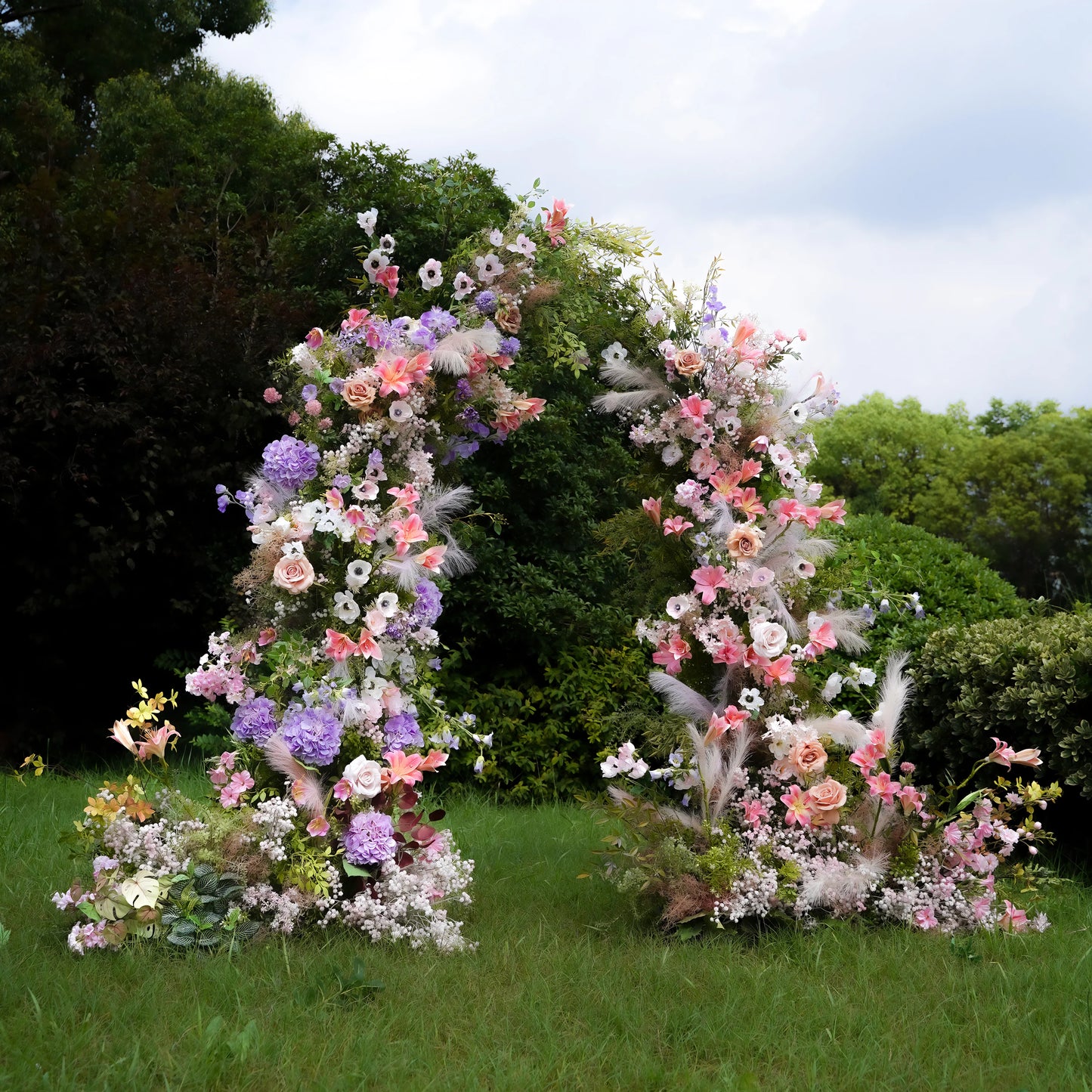 MEADOW- FLORAL HORN ARCH