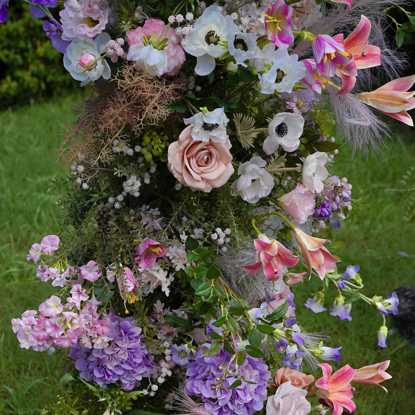 MEADOW- FLORAL HORN ARCH